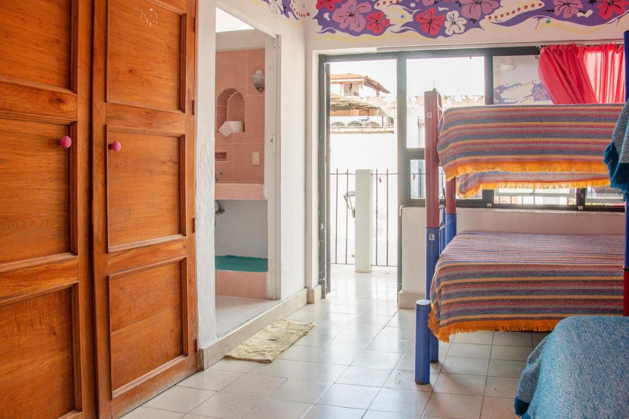 Hostel Vallarta (Adults Only) Пуерто-Вальярта Екстер'єр фото